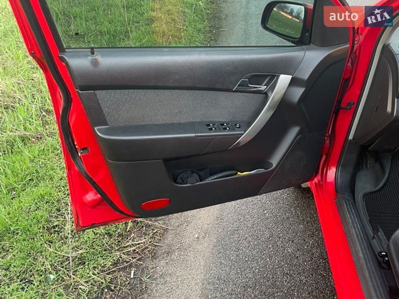 Седан Chevrolet Aveo 2006 в Днепре