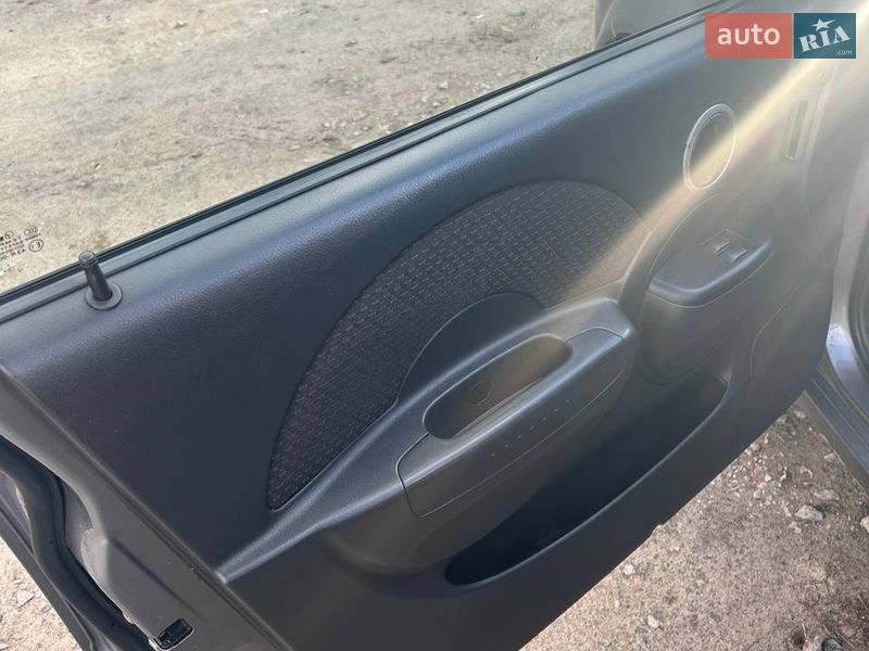 Хетчбек Chevrolet Aveo 2007 в Києві фото 13 Хетчбек Chevrolet Aveo 2007 в Києві