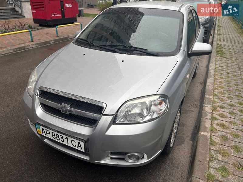Седан Chevrolet Aveo 2011 в Києві