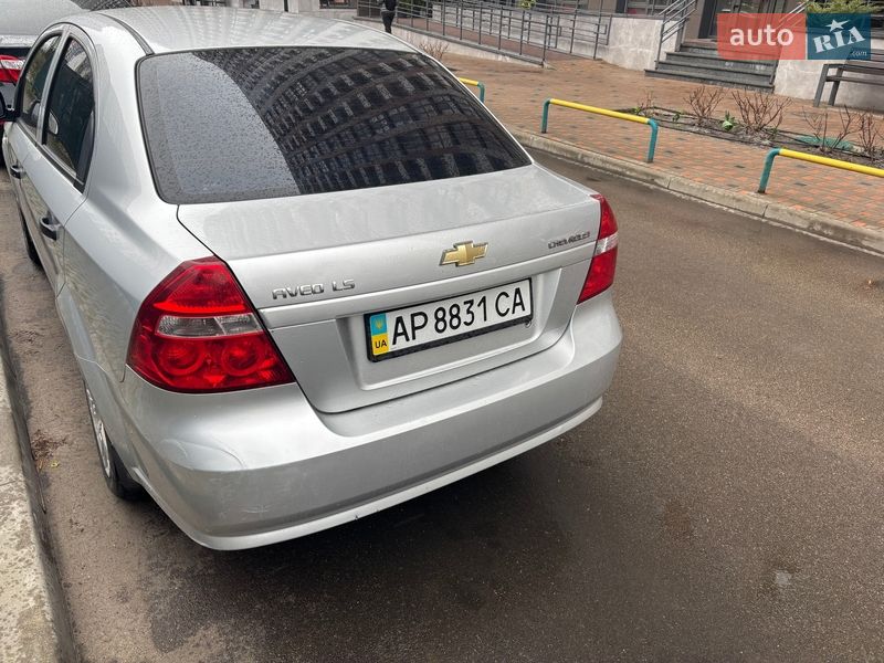 Седан Chevrolet Aveo 2011 в Києві