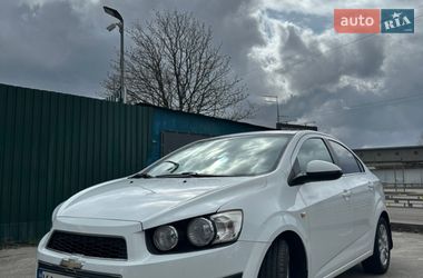 Седан Chevrolet Aveo 2012 в Києві