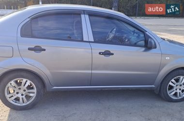 Седан Chevrolet Aveo 2011 в Краснограде