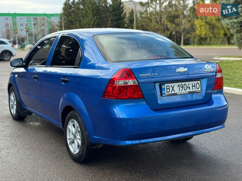 Седан Chevrolet Aveo 2008 в Ровно