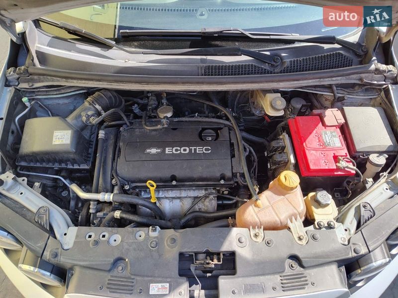 Седан Chevrolet Aveo 2012 в Львові