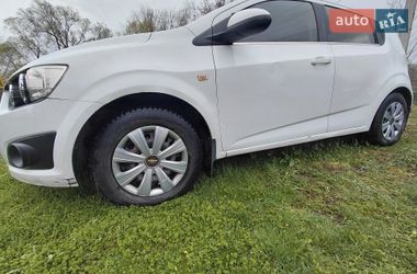 Хэтчбек Chevrolet Aveo 2011 в Ивано-Франковске