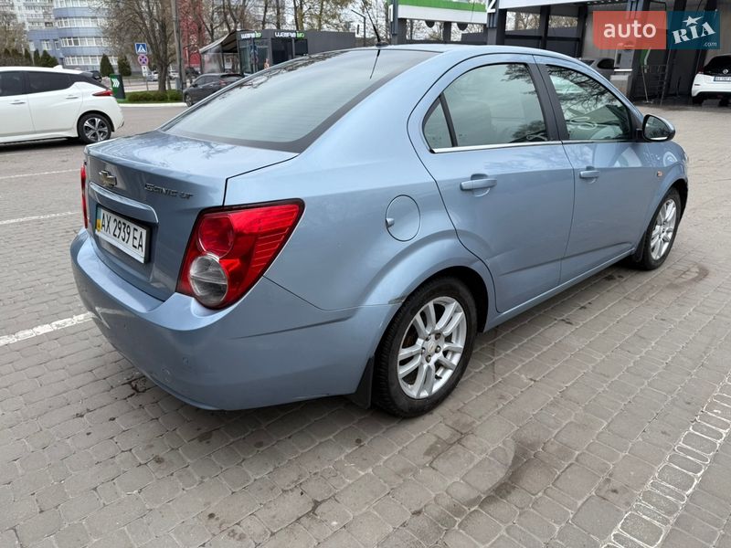 Седан Chevrolet Aveo 2012 в Харькове