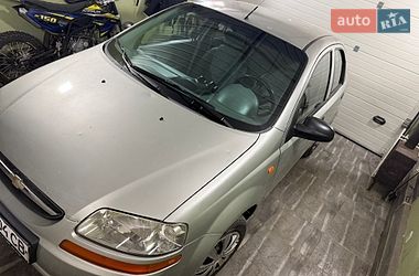 Седан Chevrolet Aveo 2004 в Києві
