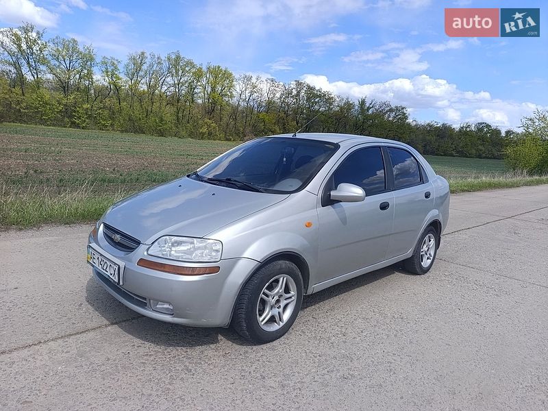 Седан Chevrolet Aveo 2005 в Новомосковске