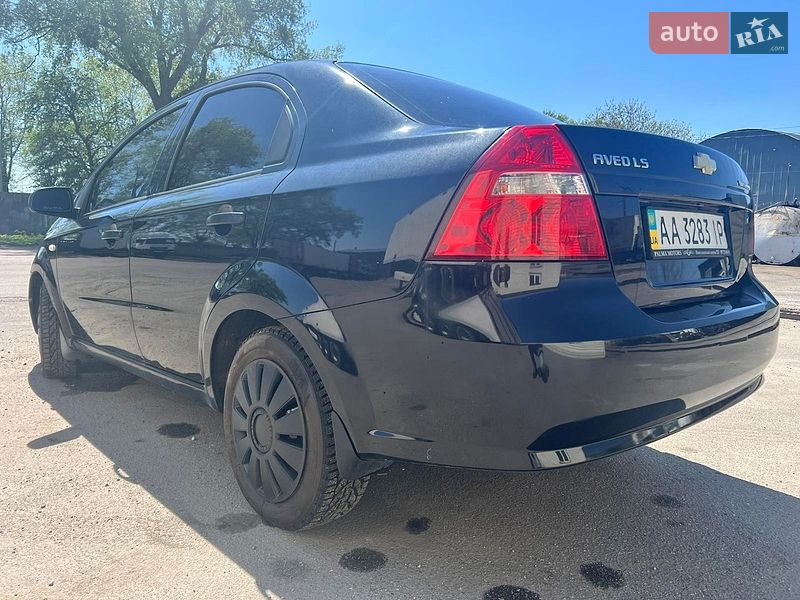 Седан Chevrolet Aveo 2010 в Києві