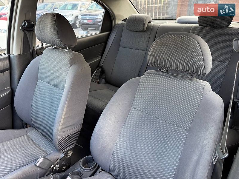 Седан Chevrolet Aveo 2007 в Стрые