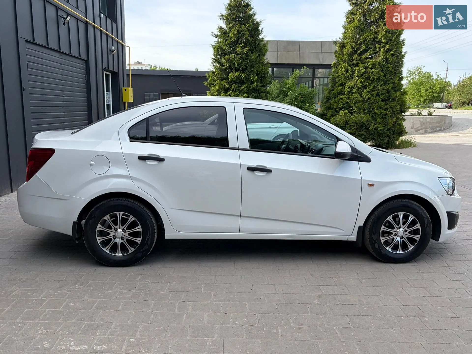 2014 Chevrolet Aveo - фото 1