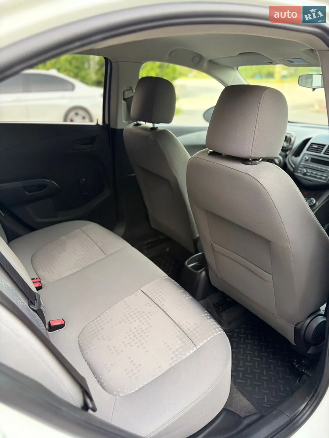 2014 Chevrolet Aveo - мініатюра 6
