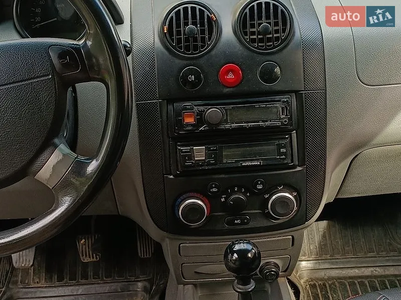 Chevrolet Aveo 2004 VIN Y6DSF69YE4B212484 фото оголошення 4 з 43