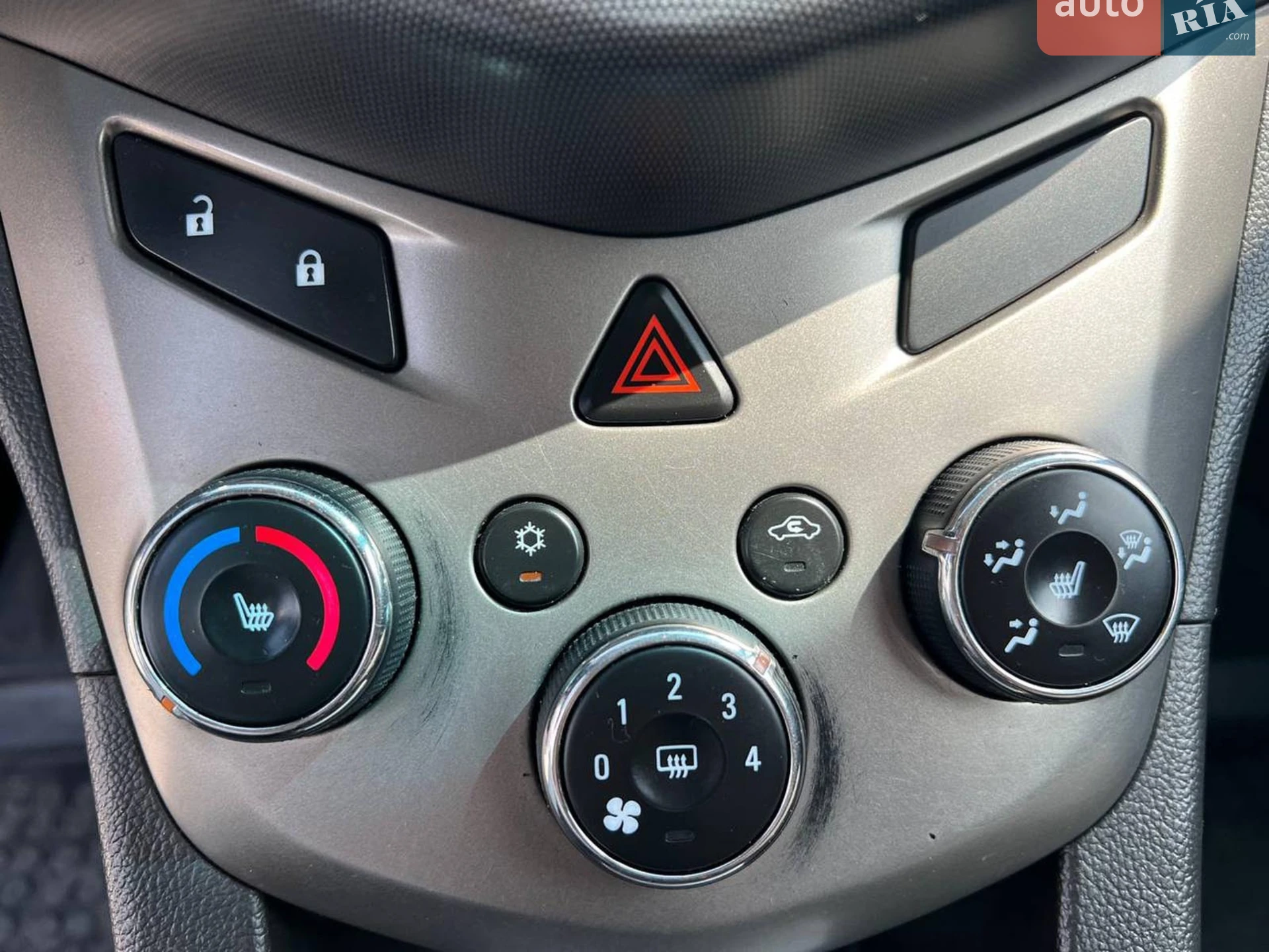 2012 Chevrolet Aveo - мініатюра 32