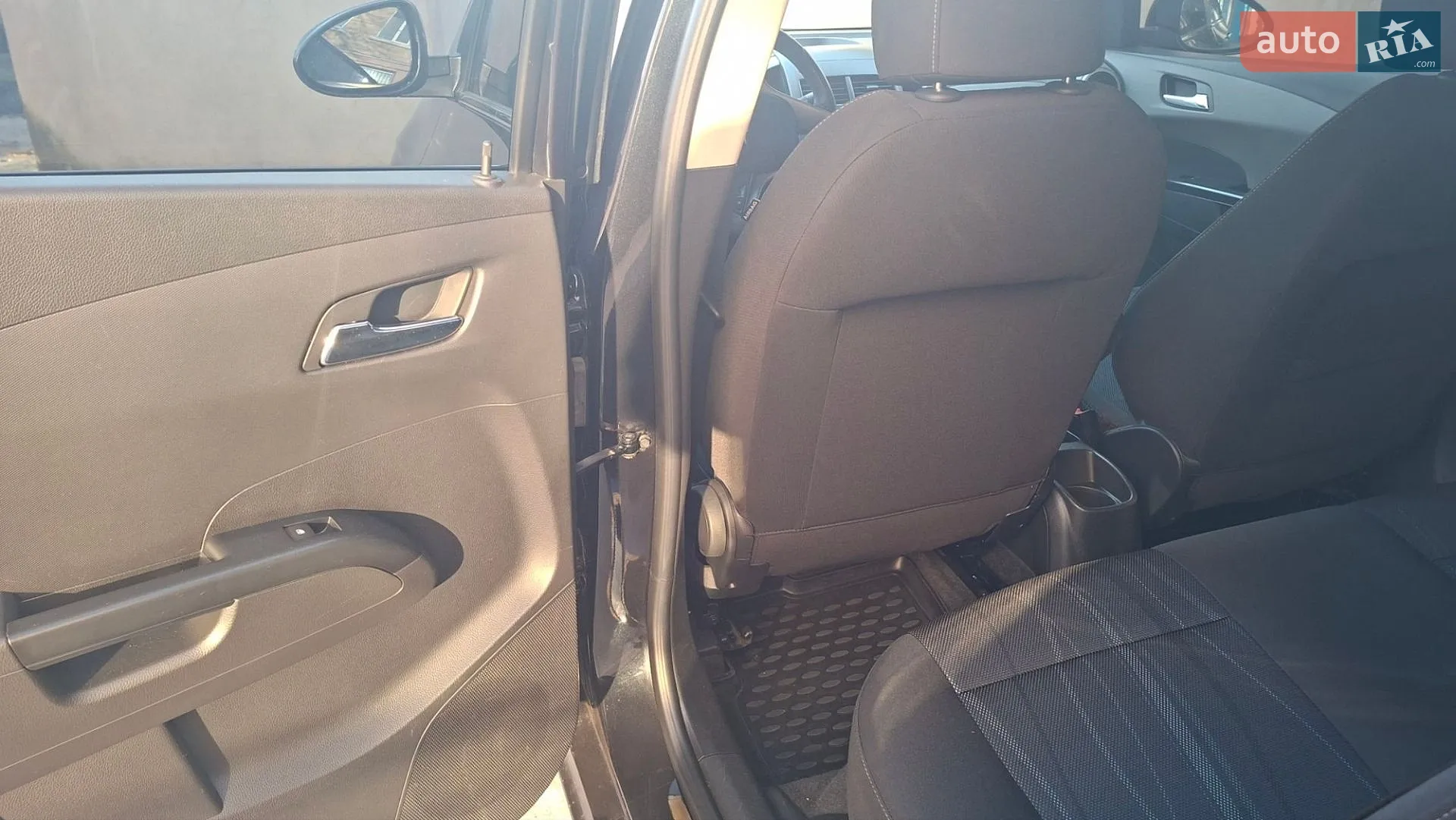 2012 Chevrolet Aveo - мініатюра 11