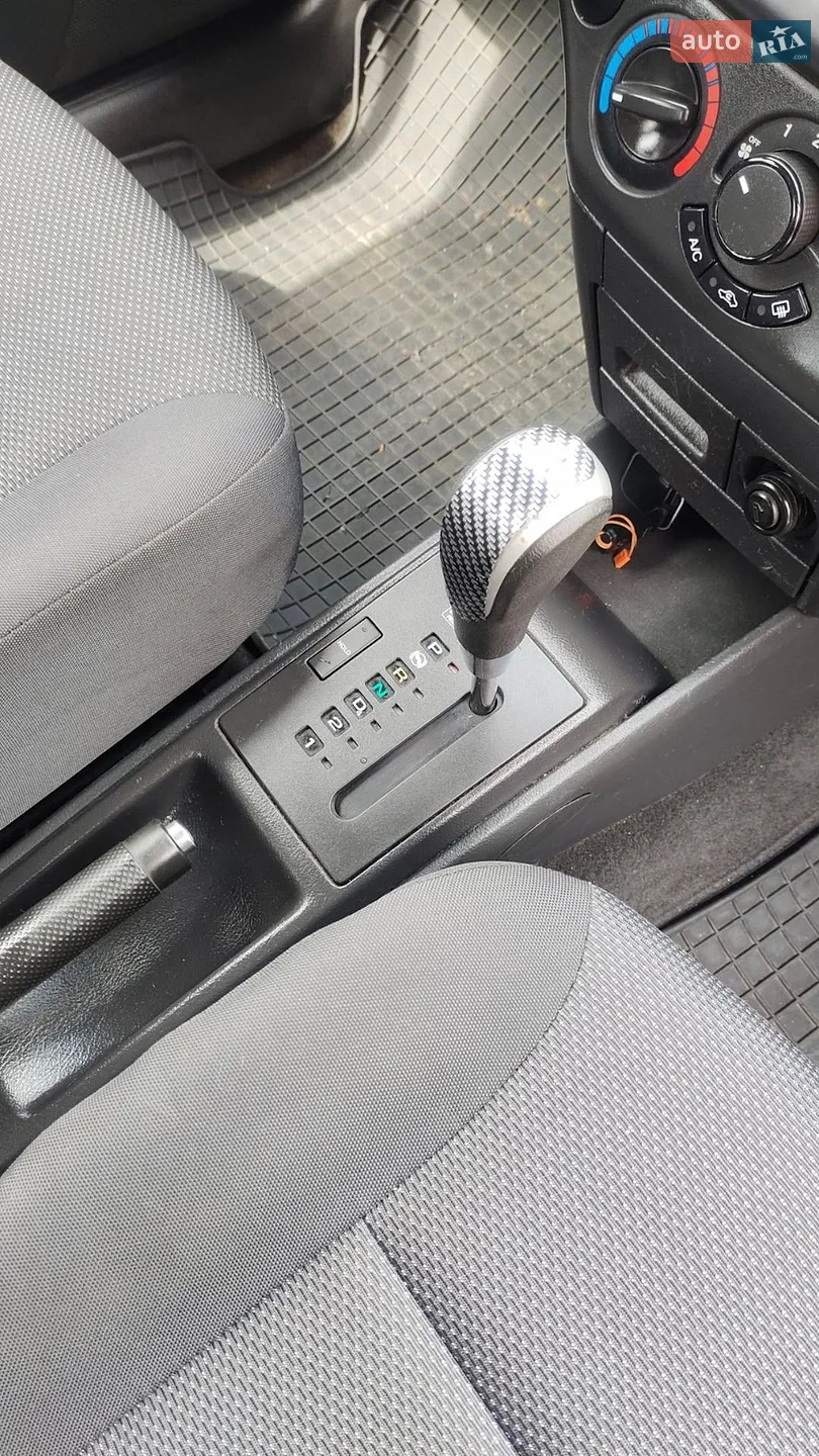 2011 Chevrolet Aveo - мініатюра 10
