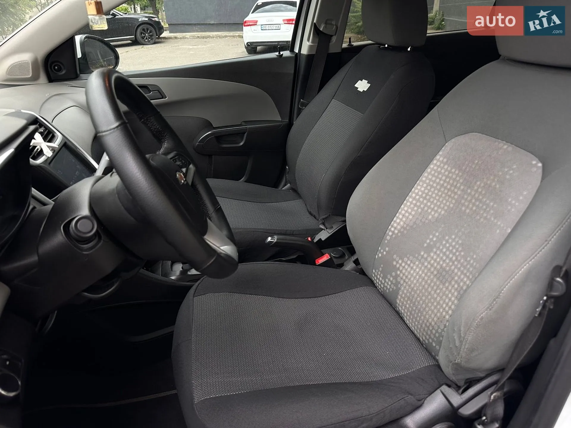 2016 Chevrolet Aveo - мініатюра 14