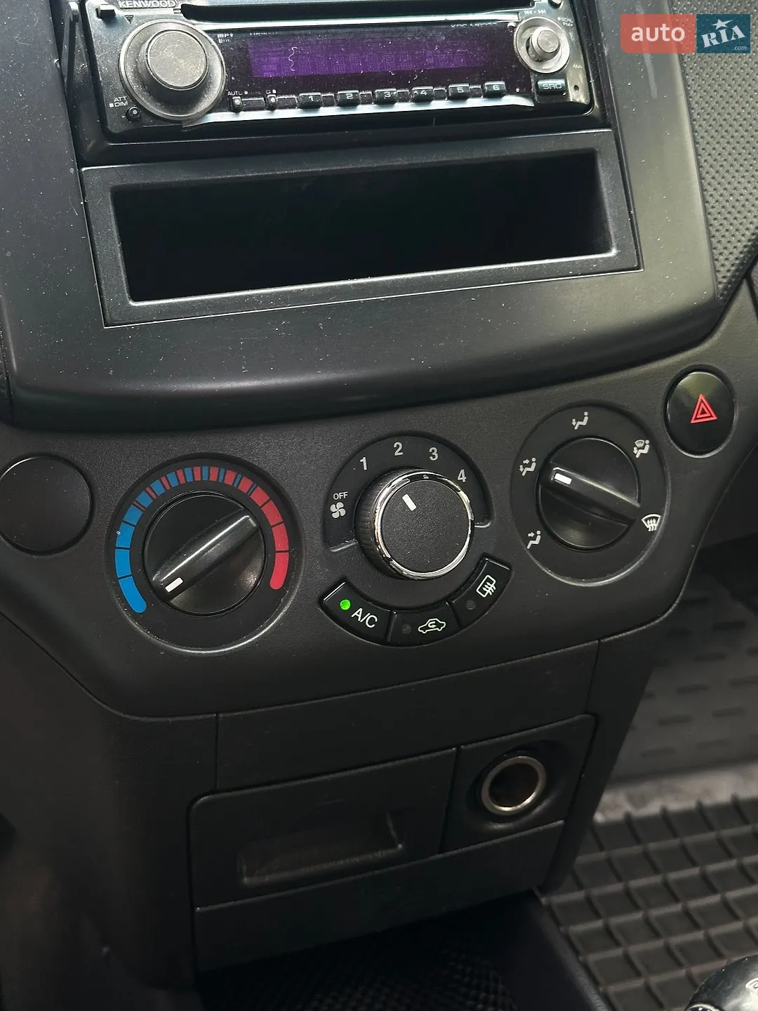 2011 Chevrolet Aveo - мініатюра 23