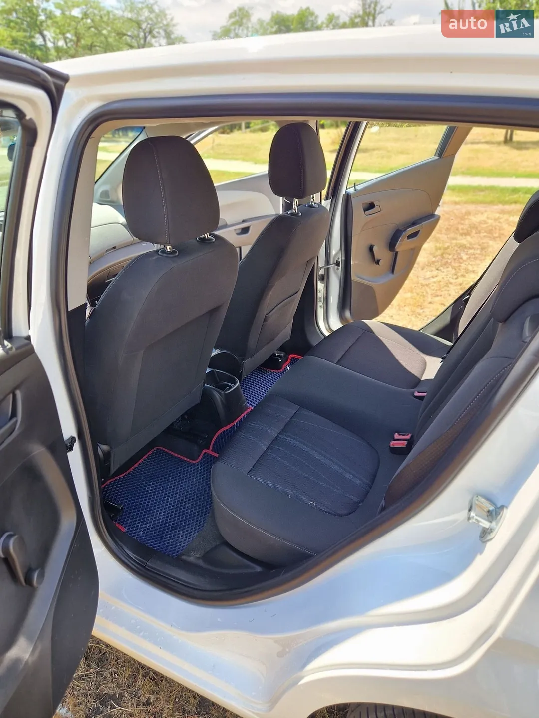 2012 Chevrolet Aveo - мініатюра 13