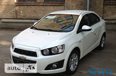 Седан Chevrolet Aveo 2014 в Киеве