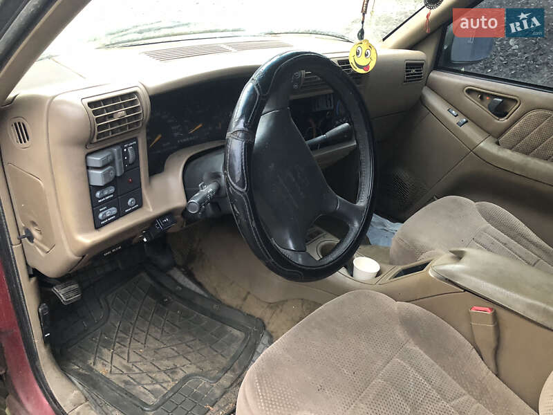 Внедорожник / Кроссовер Chevrolet Blazer 1996 в Харькове