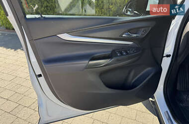 Позашляховик / Кросовер Chevrolet Bolt EUV 2022 в 