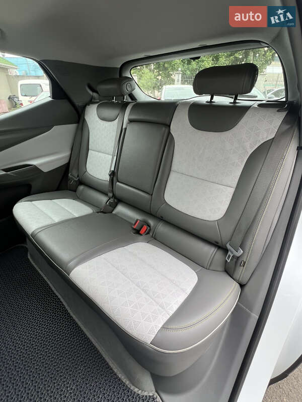 Хетчбек Chevrolet Bolt EUV 2023 в Одесі