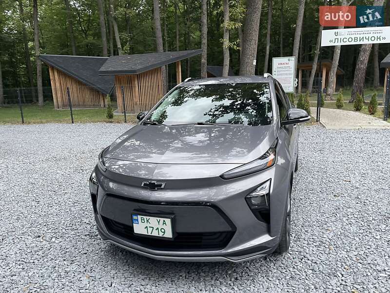 Позашляховик / Кросовер Chevrolet Bolt EUV 2022 в Радивиліві
