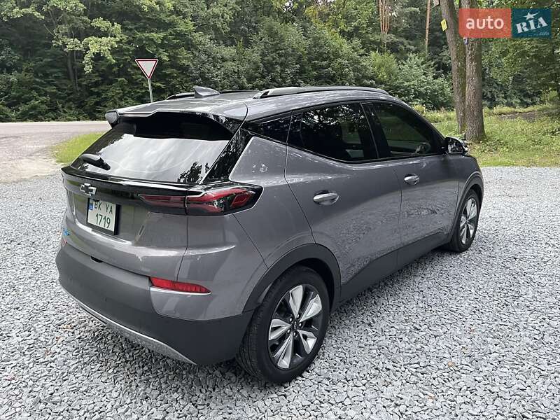 Позашляховик / Кросовер Chevrolet Bolt EUV 2022 в Радивиліві