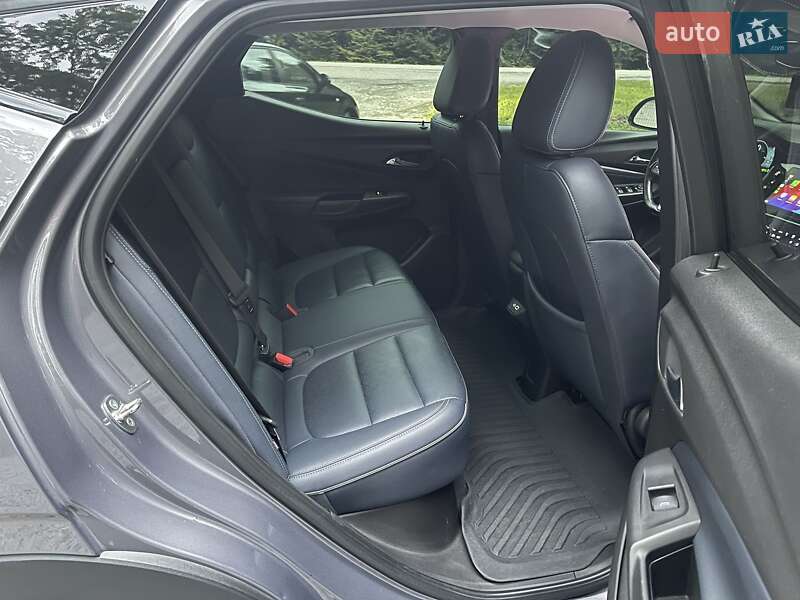 Позашляховик / Кросовер Chevrolet Bolt EUV 2022 в Радивиліві