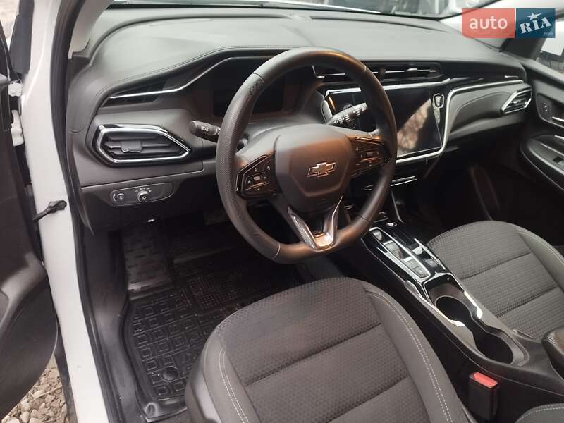 Внедорожник / Кроссовер Chevrolet Bolt EUV 2023 в Днепре фото 13 Внедорожник / Кроссовер Chevrolet Bolt EUV 2023 в Днепре