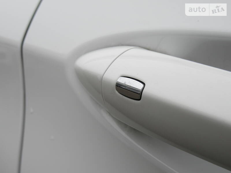 Хетчбек Chevrolet Bolt EV 2017 в Києві