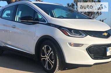 Хетчбек Chevrolet Bolt EV 2017 в 