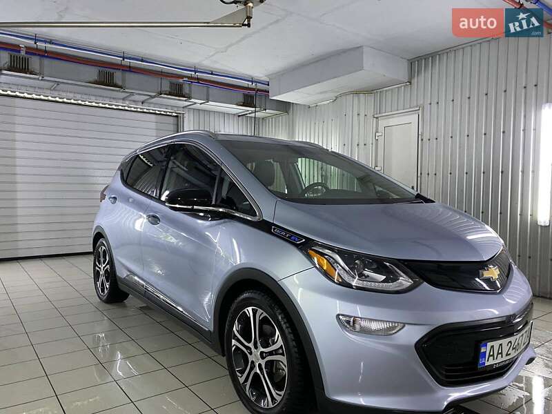 Хэтчбек Chevrolet Bolt EV 2017 в Киеве