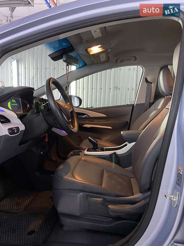 Хэтчбек Chevrolet Bolt EV 2017 в Киеве