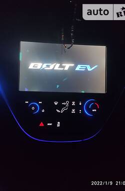 Хетчбек Chevrolet Bolt EV 2017 в Дніпрі