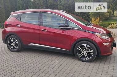 Хэтчбек Chevrolet Bolt EV 2017 в 