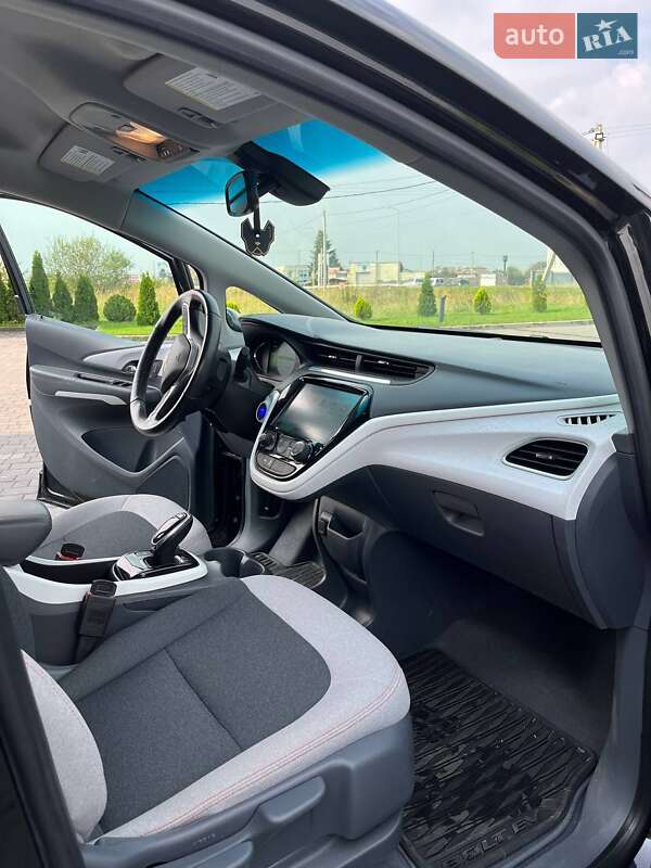 Хэтчбек Chevrolet Bolt EV 2018 в Стрые
