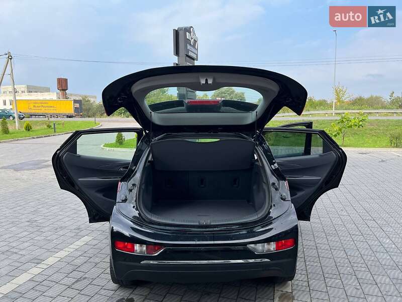 Хэтчбек Chevrolet Bolt EV 2018 в Стрые