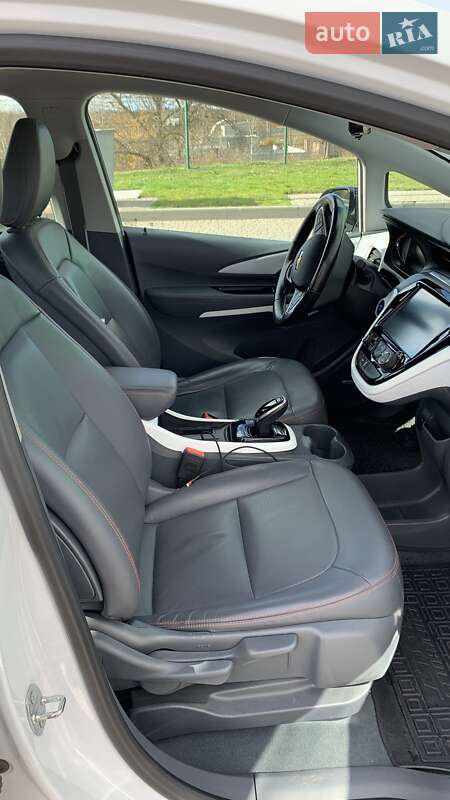Хэтчбек Chevrolet Bolt EV 2020 в Каменском