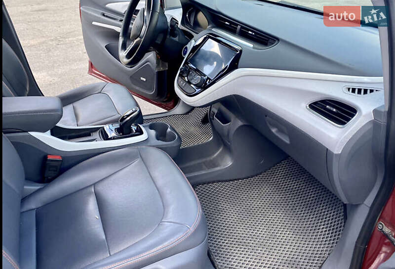 Хэтчбек Chevrolet Bolt EV 2017 в Киеве
