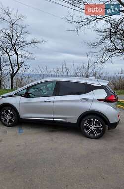 Хэтчбек Chevrolet Bolt EV 2018 в 
