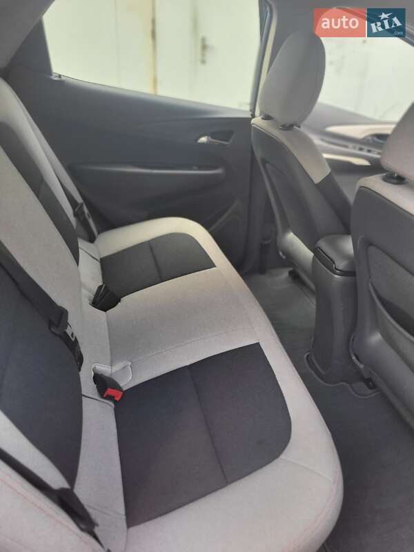 Хэтчбек Chevrolet Bolt EV 2017 в Киеве