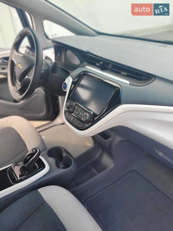 Хэтчбек Chevrolet Bolt EV 2017 в Киеве