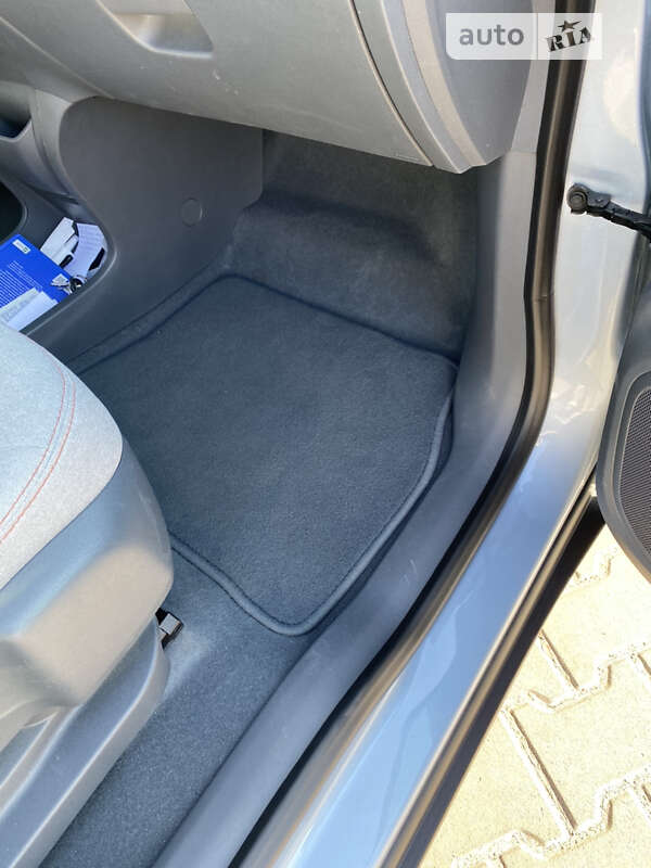 Хэтчбек Chevrolet Bolt EV 2017 в Ирпене фото 24 Хэтчбек Chevrolet Bolt EV 2017 в Ирпене