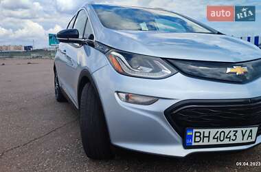 Хэтчбек Chevrolet Bolt EV 2017 в 