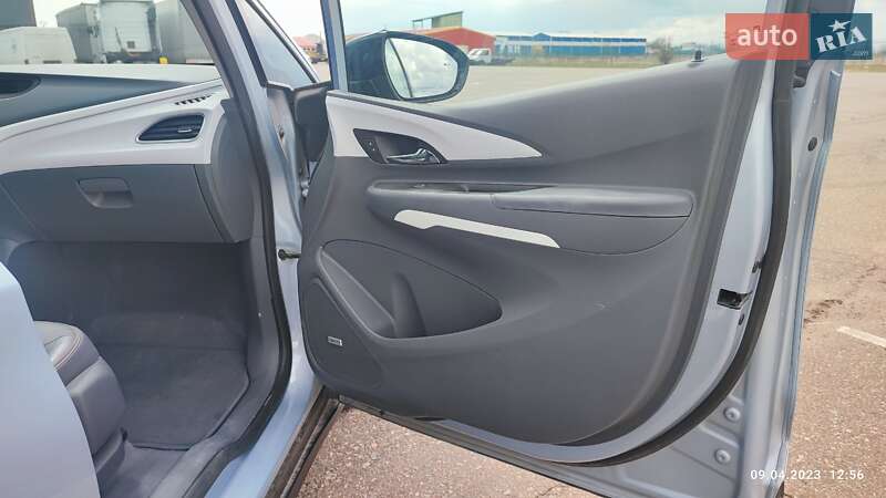 Хэтчбек Chevrolet Bolt EV 2017 в Одессе фото 16 Хэтчбек Chevrolet Bolt EV 2017 в Одессе