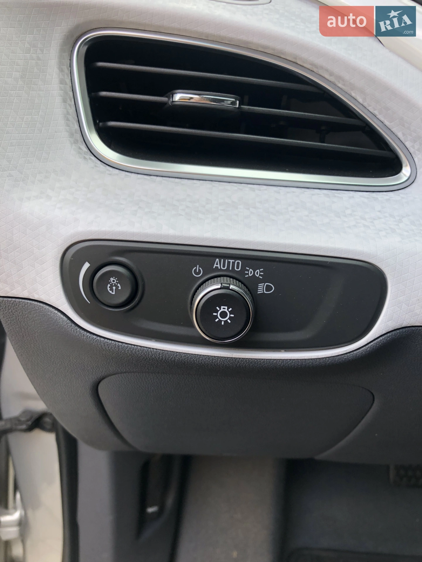 2017 Chevrolet Bolt EUV - мініатюра 13