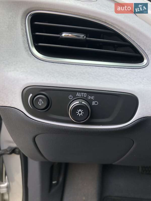 Хэтчбек Chevrolet Bolt EV 2017 в Львове
