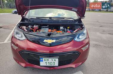 Хэтчбек Chevrolet Bolt EV 2018 в 